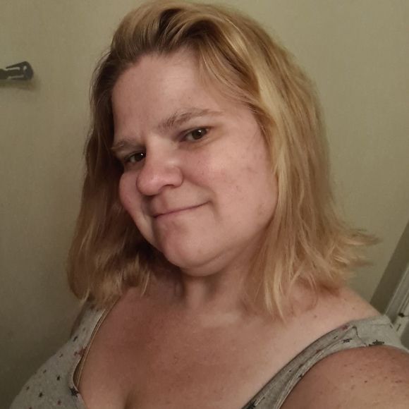 Meet your Posher, Jennifer - Picture 9 of 12